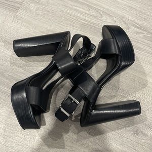 Michael Kors Berkeley Platform